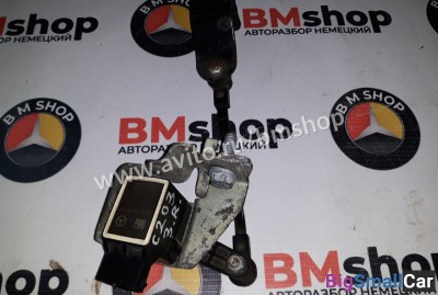 Датчик просвета задний Mercedes W203 из Японии