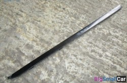 Молдинг двери прав. (51 Оснащение Кузов) 51217057436