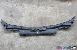 Планка обтекателя (жабо) (51 Оснащение Кузов) 51717206135