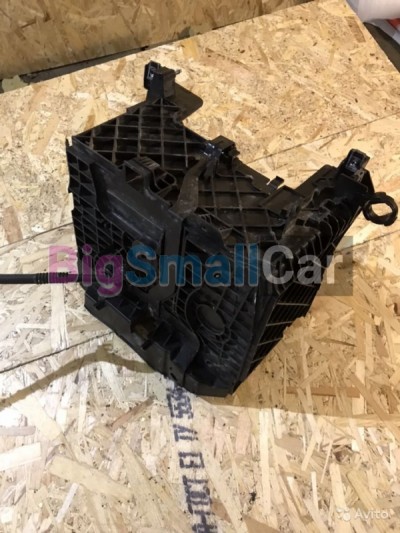 Корпус под аккумулятор Renault fluence